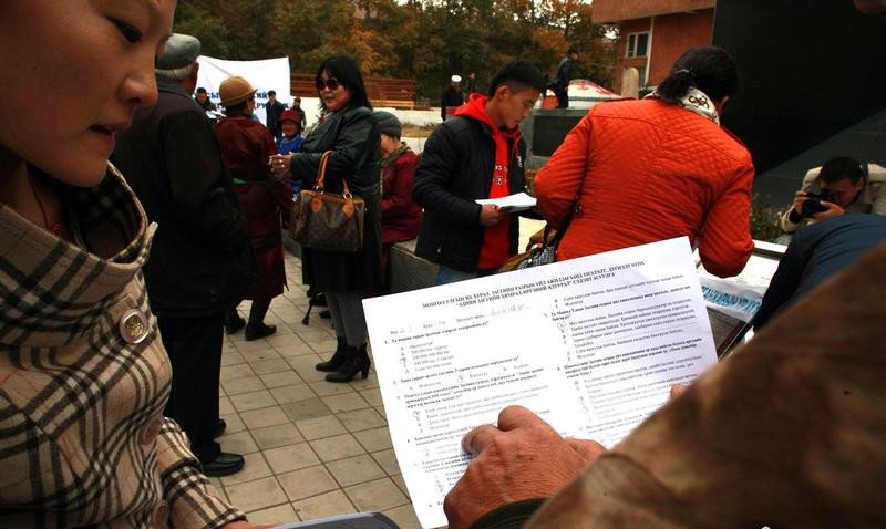 Адал явдлаар дүүрэн ард нийтийн санал асуулга