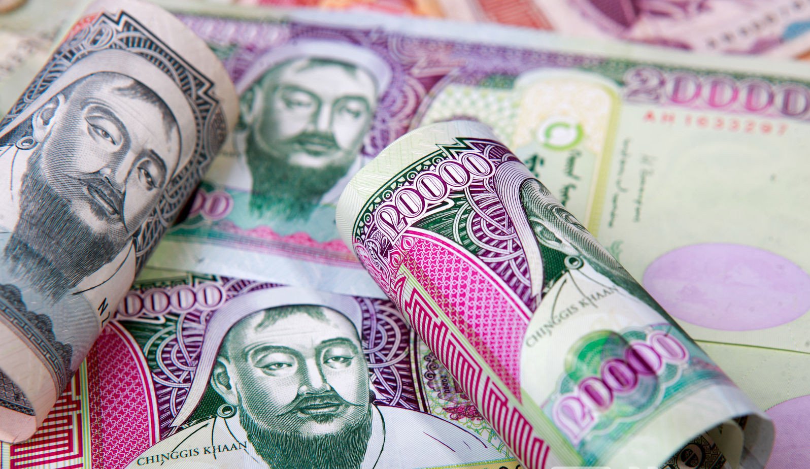 Попууд сонгуулийнхаа шоуг “Итгэлийн зээл” хэмээх өрийн санаачилгаар эхлүүллээ