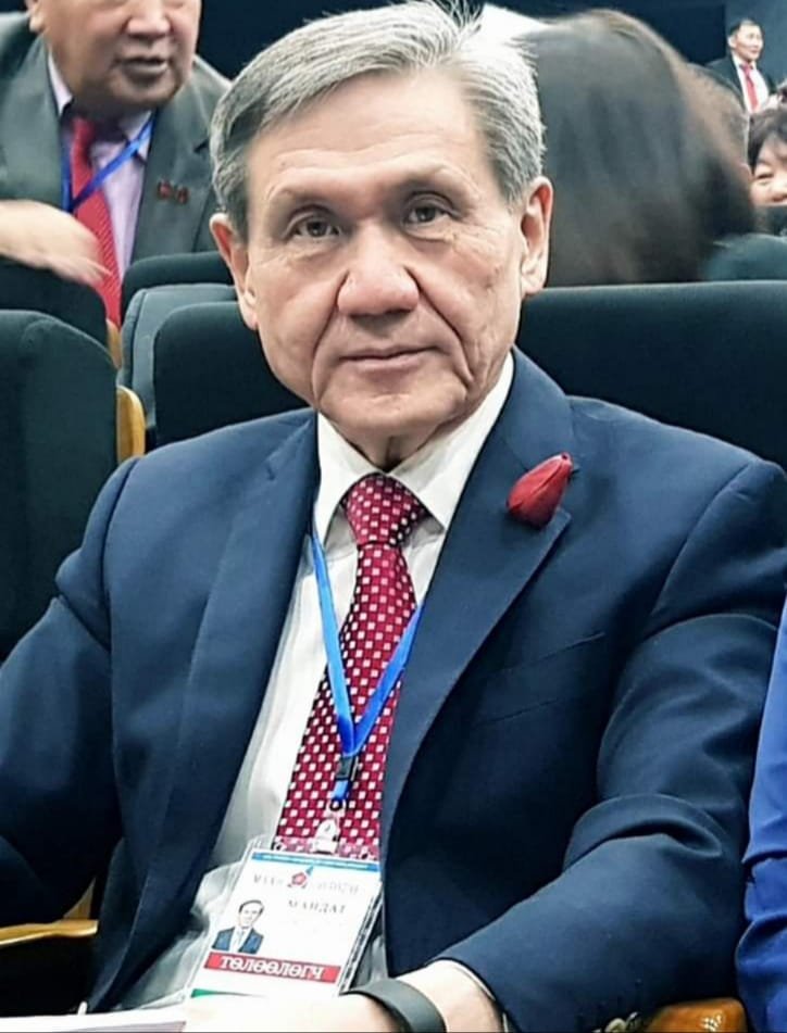 100 жилээр ухраана гэнэ
