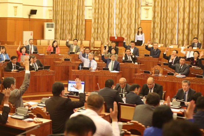 Энтертайнментаар эх орноо удирдагсад