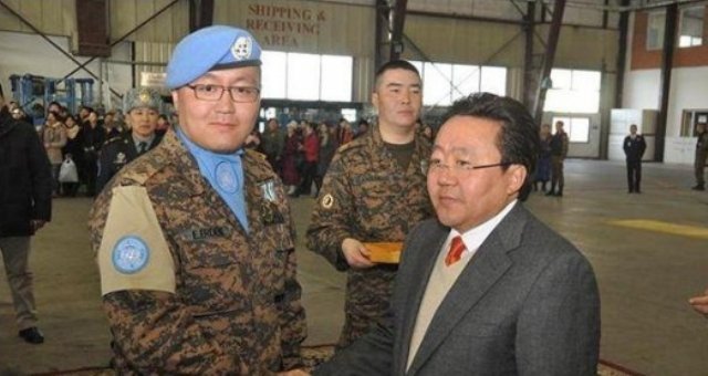 Ц.Элбэгдорж хүүгээ улсын "начин" болгохоор бэлджээ