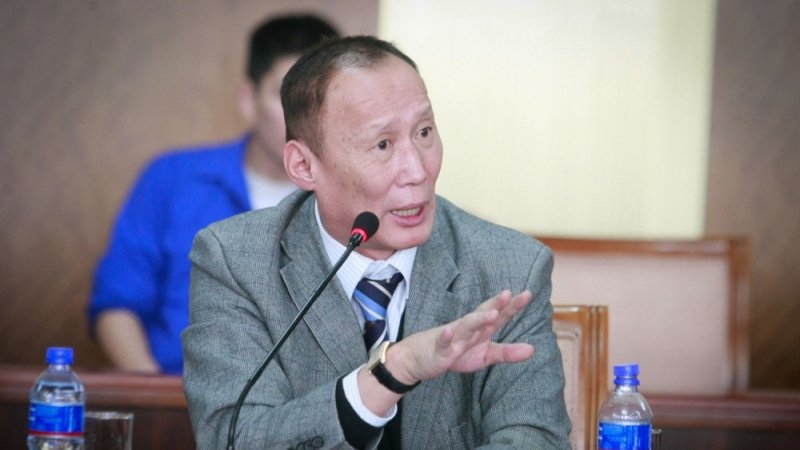 Б.Жаргалсайхан: Улс тѳрд орохоор баяждаг гэдэг донтолт туссан байна, энэ пабчин залуус