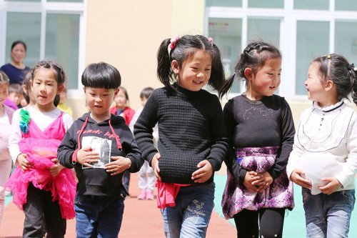 Хятад улс хоёр дахь, гурав дахь хүүхэд төрүүлбэл тэтгэмж олгоно