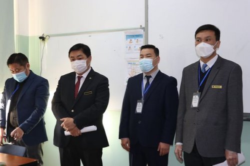 Төрийн албаны ерөнхий шалгалтад 42 иргэн тэнцжээ